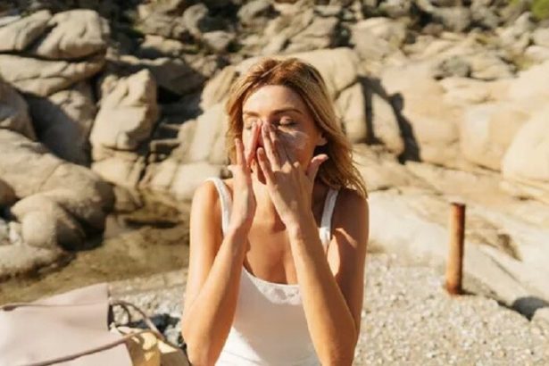 هل يمكن إستخدام كريم الوقاية من الشمس مع المكياج؟