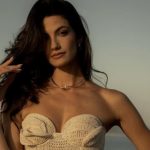 تارا عماد تستعرض جمالها