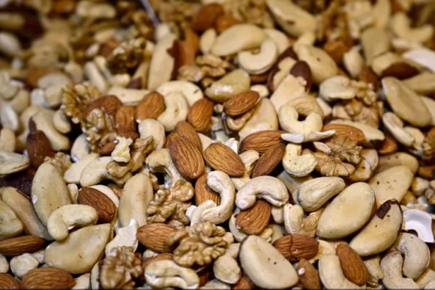أفضل المكسرات لخسارة الوزن