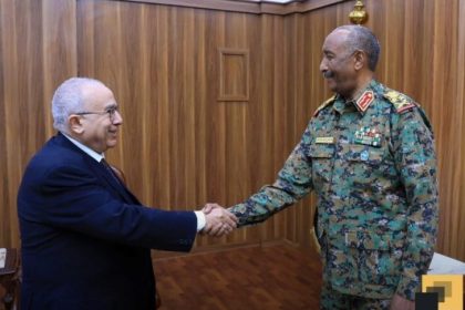 مبعوث أممي يناقش مع البرهان وقفاً فورياً لإطلاق النار